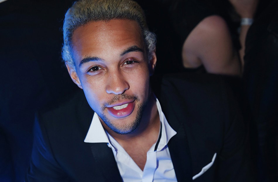 Simon Desue mit leicht offenem Mund