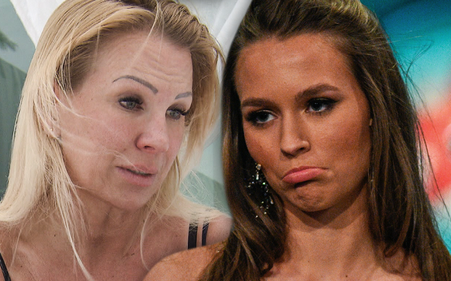 Claudia Norberg guckt traurig, Laura Müller zieht mit ihrem Mund eine Schnute