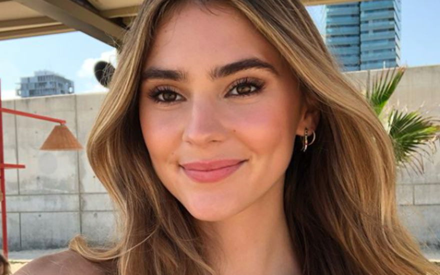 Stefanie Giesinger lächelt