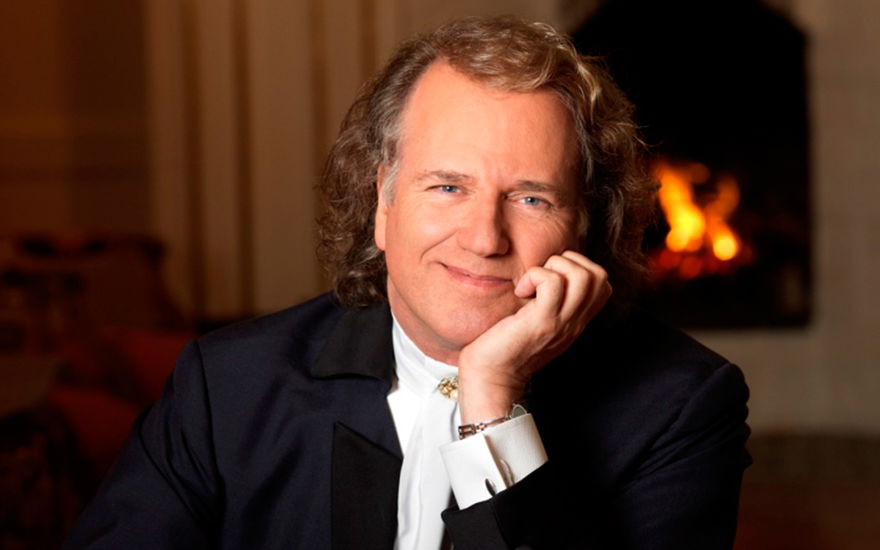 André Rieu (2020) lächelt in die Kamera