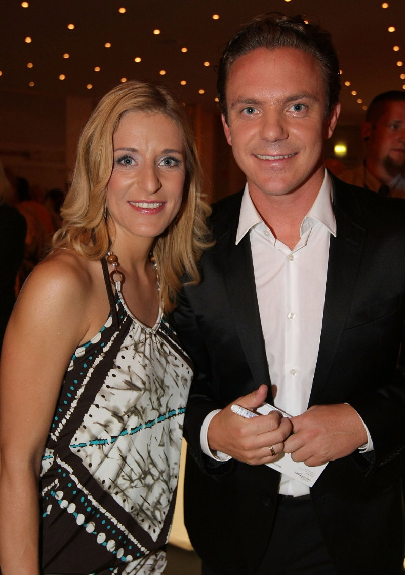 Stefanie Hertel und Stefan Mross posieren zusammen