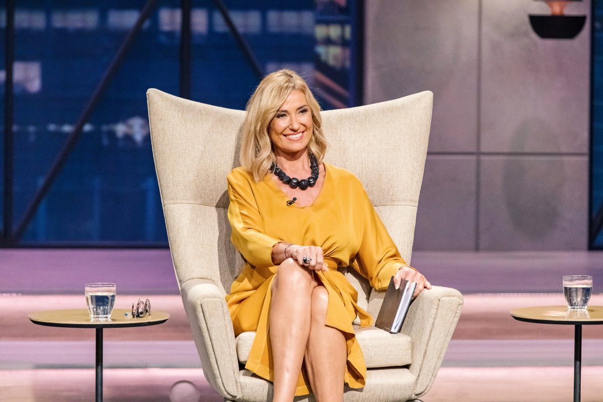 Dagmar Wöhrl glücklich bei "Die Höhle der Löwen"