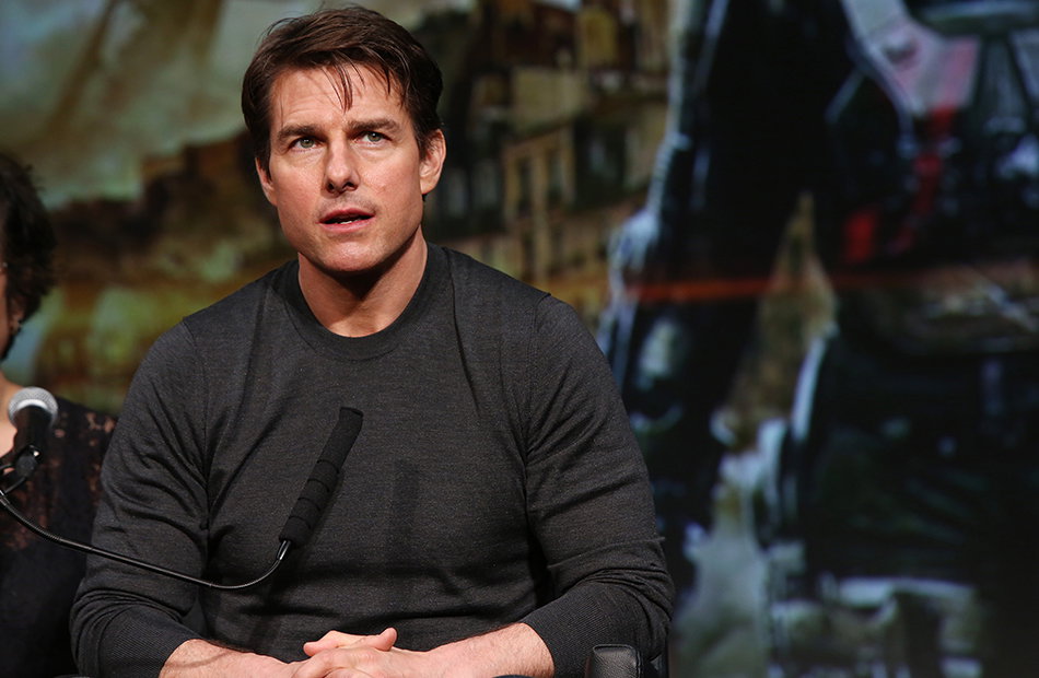 Tom Cruise guckt ernst