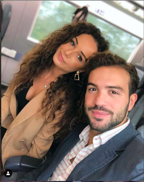 Samira und Yasin Cilingir sitzen nebeneinander