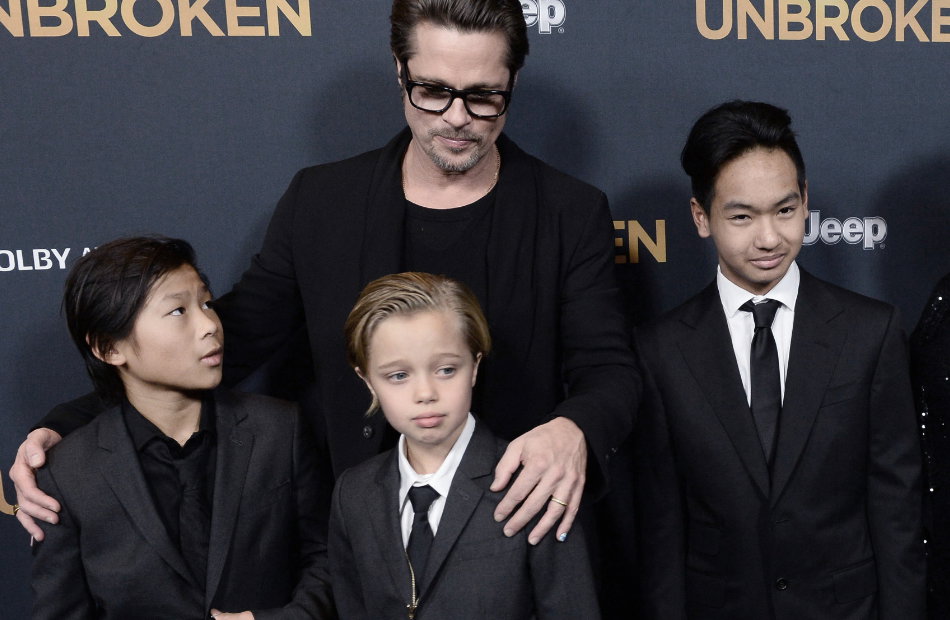 Brad Pitt mit seinen Kindern Pax, Maddox und Shiloh