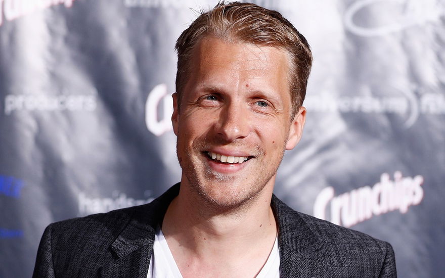 Oliver Pocher lacht