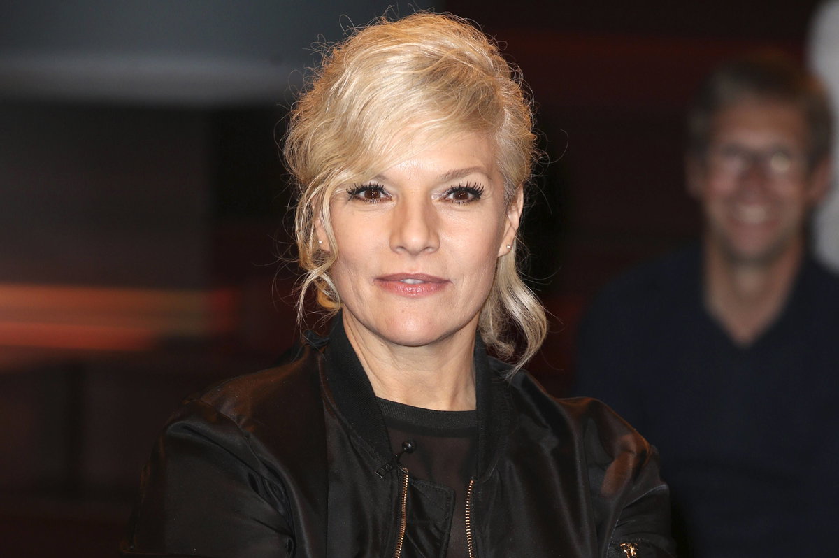 Ina Müller lächelt