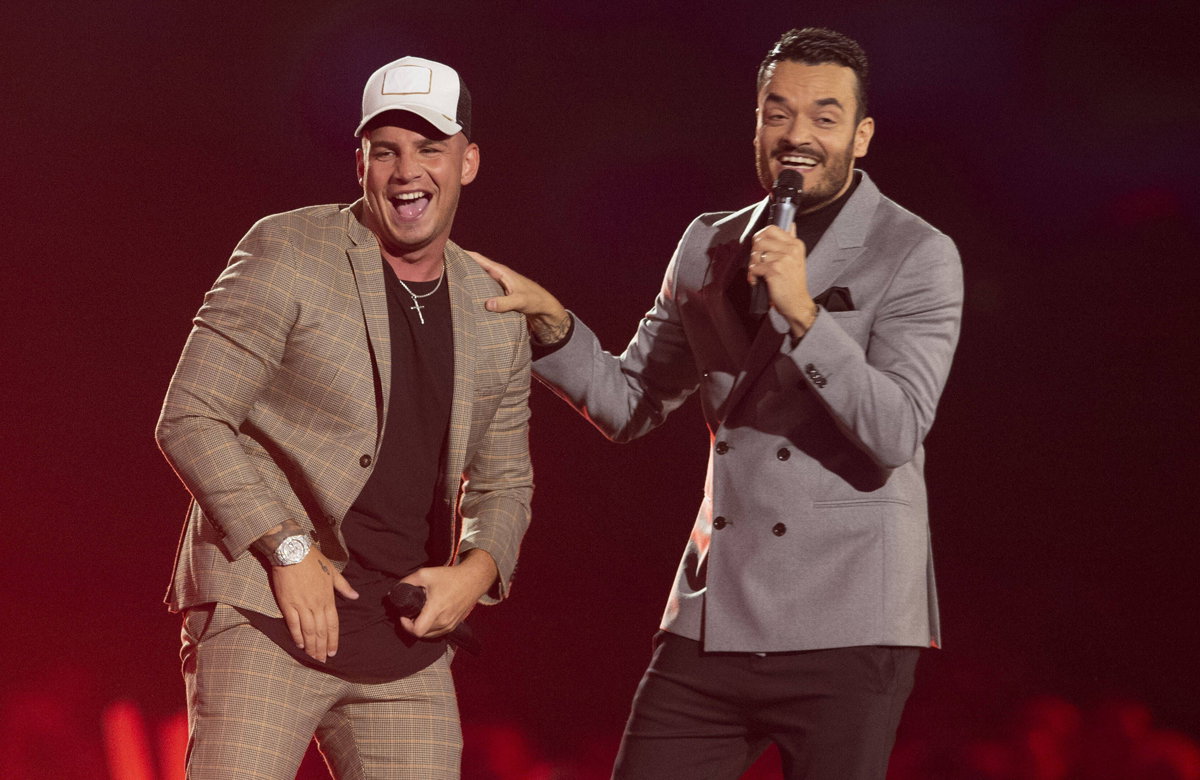 Pietro Lombardi und Giovanni Zarrella singen und lachen