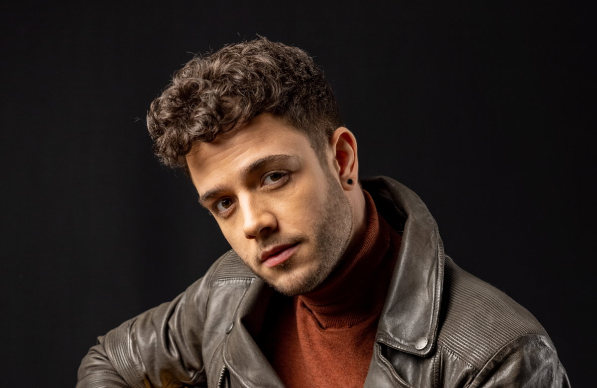 Luca Hänni mit Lederjacke