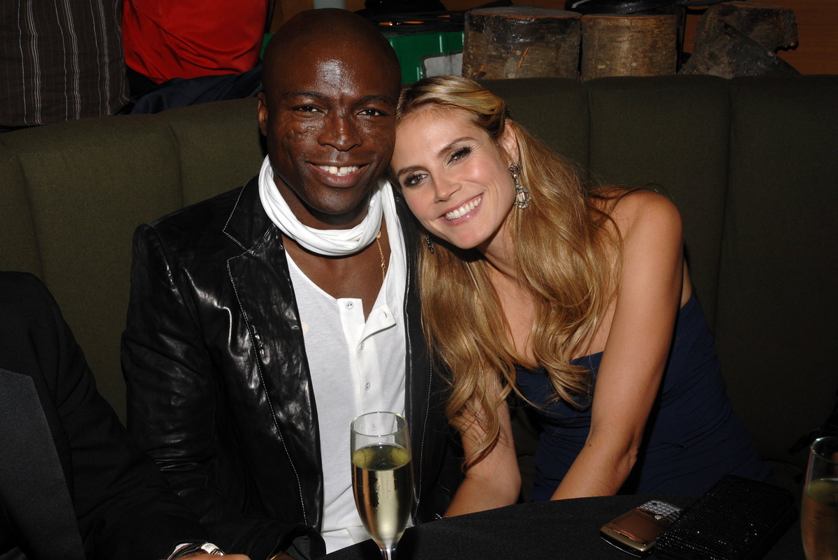 Seal und Heidi Klum kuscheln