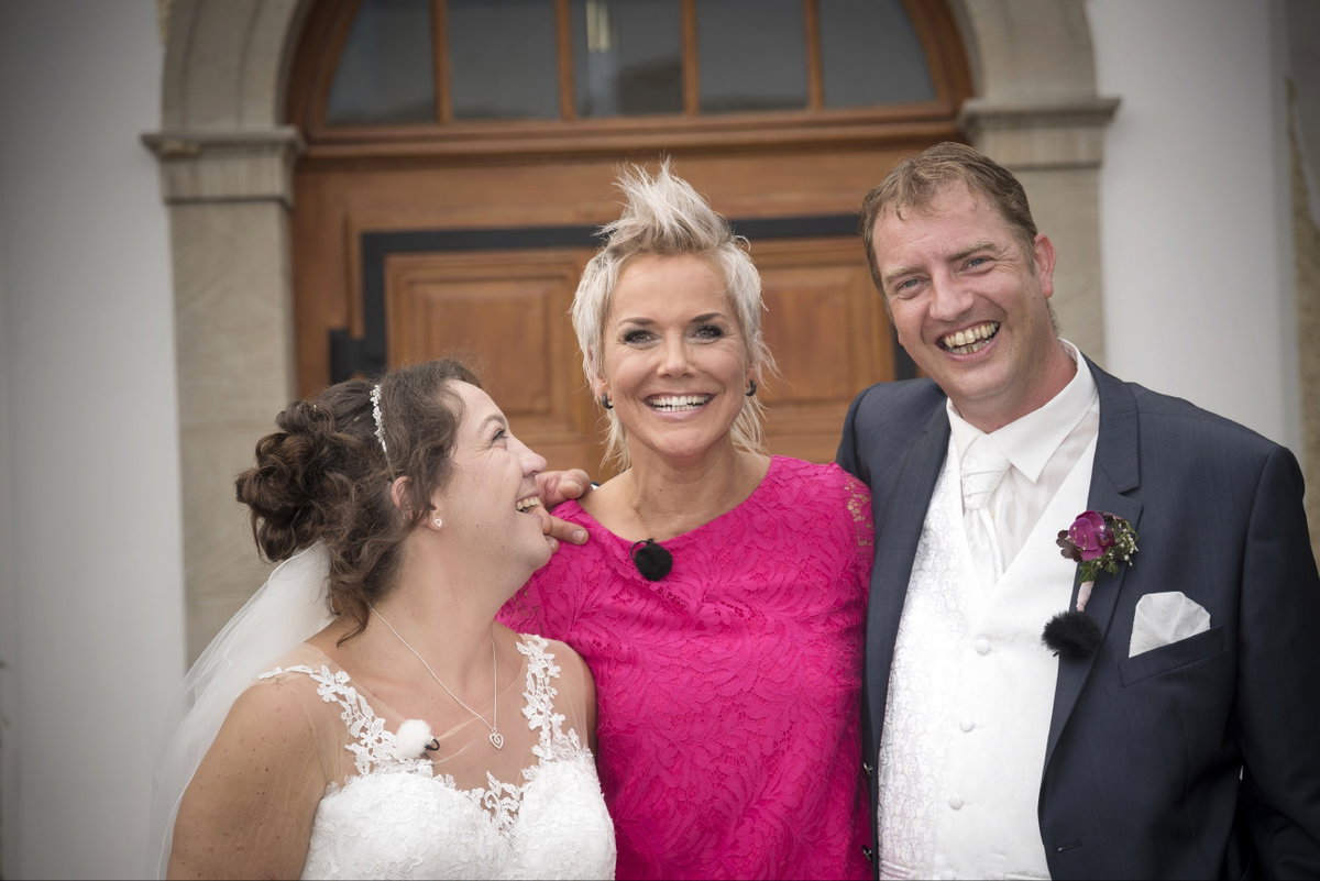 Das "Bauer sucht Frau"-Paar Benny und Nadine mit Inka Bause