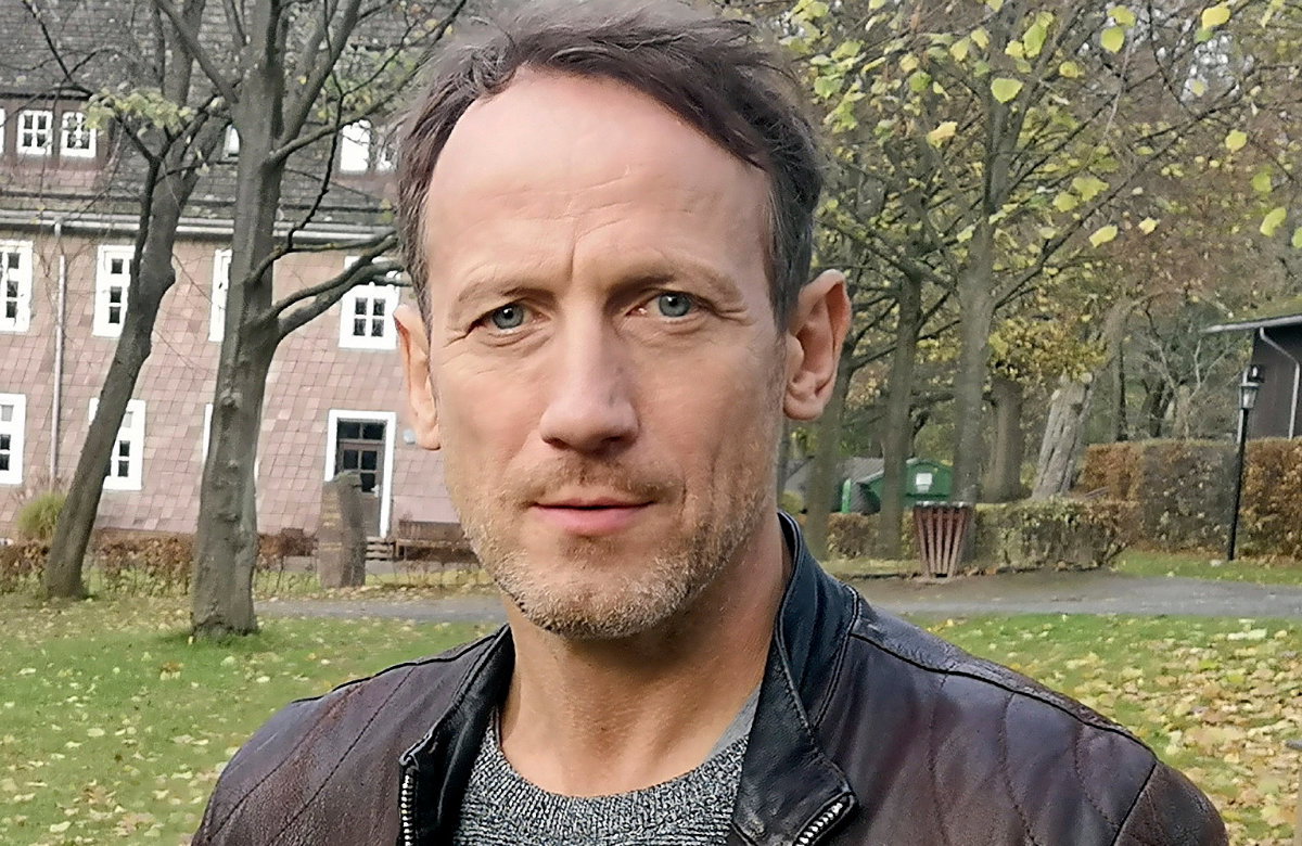 Wotan Wilke Möhring auf der Wiese