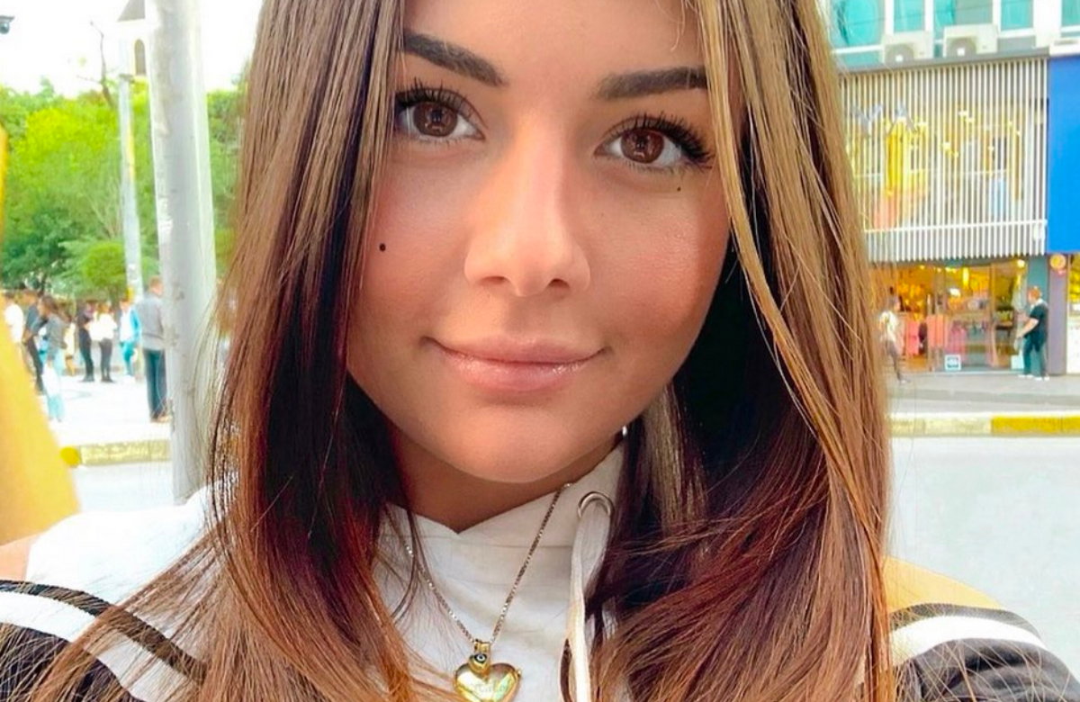 DSDS-Kandidatin Katharina Eisenblut lächelt