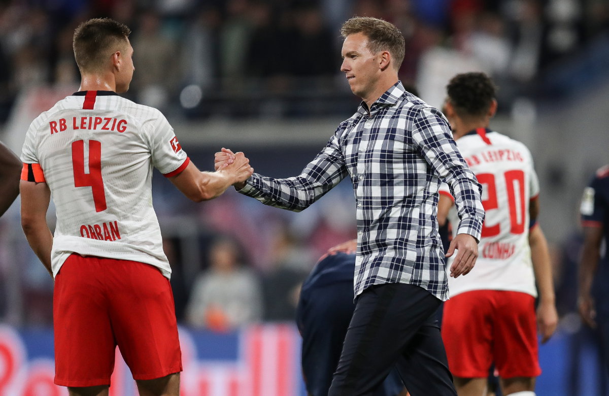 Julian Nagelsmann in einem karierten Hemd