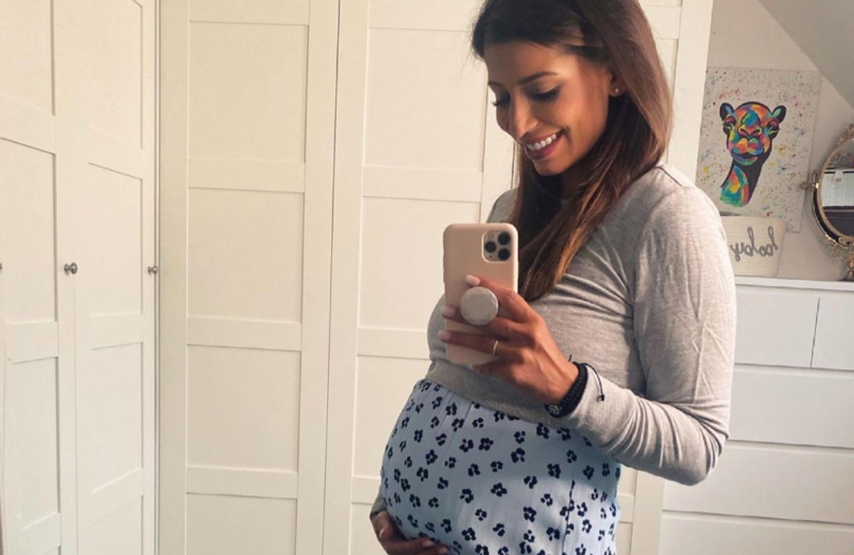 Eva Benetatou mit Babybauch