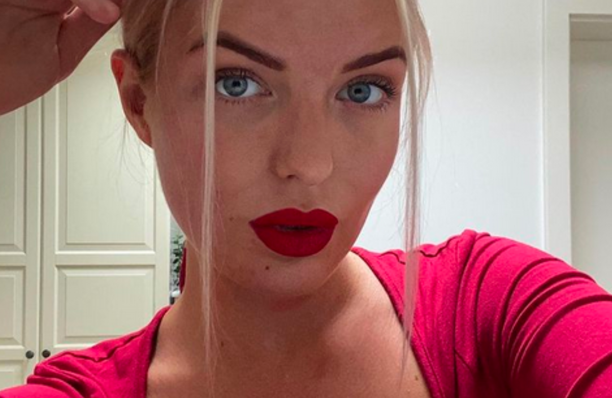 Antonia Hemmer mit roten Lippen