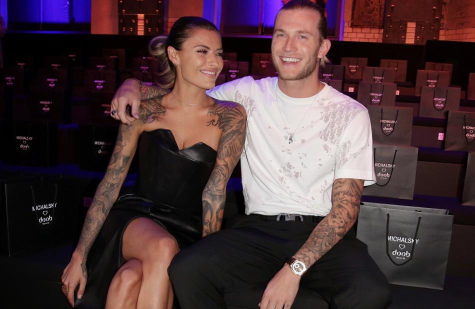 Sophia Thomalla und Loris Karius Arm in Arm