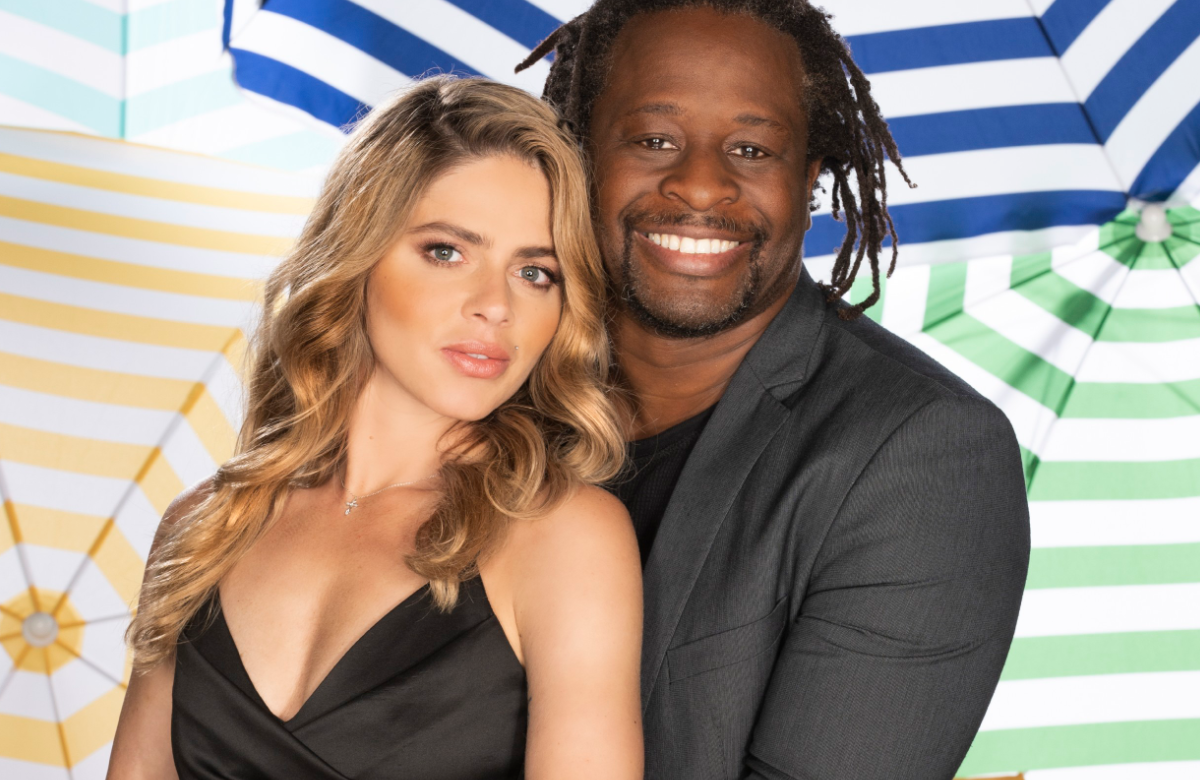 Mola Adebisi und Freundin Adelina, Sommerhaus