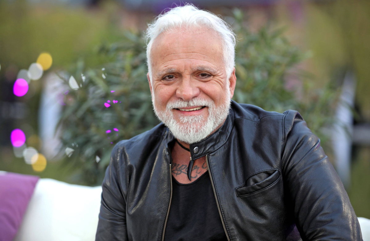 Nino de Angelo lacht