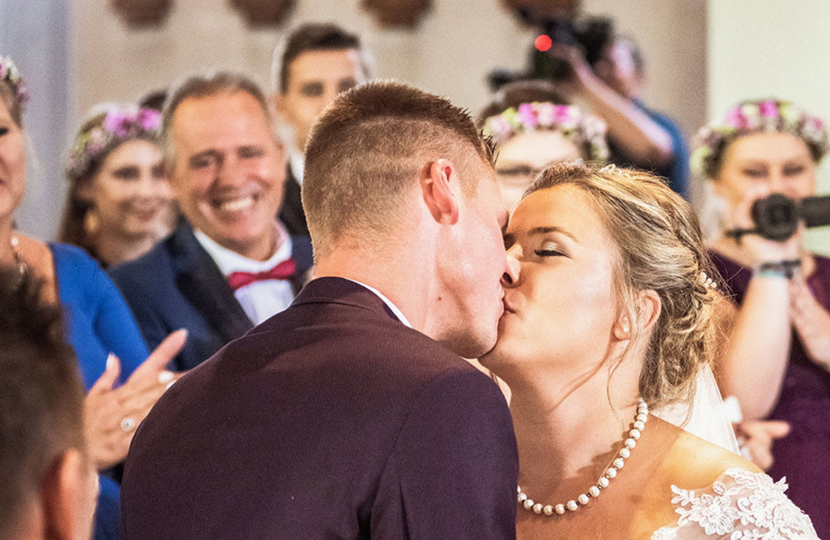 Peter Wollny und Sarafina Wollny heiraten - Hochzeitskuss