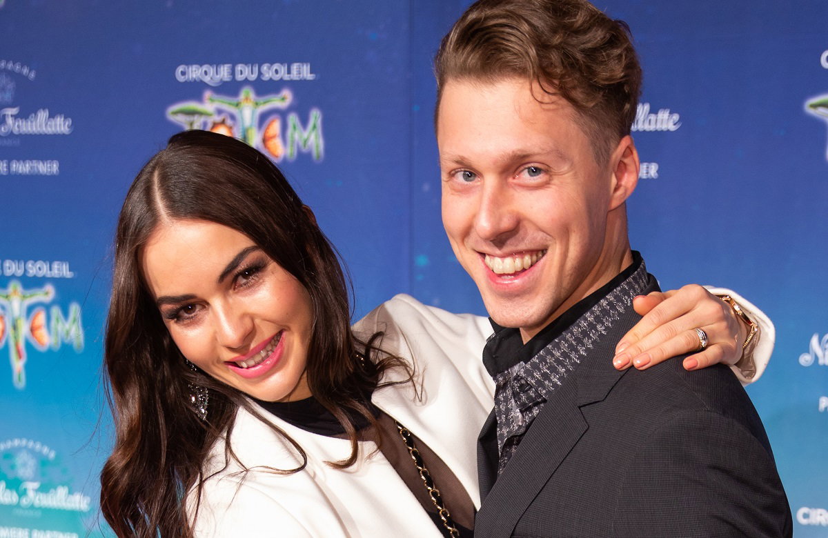Renata und Valentin Lusin posieren glücklich