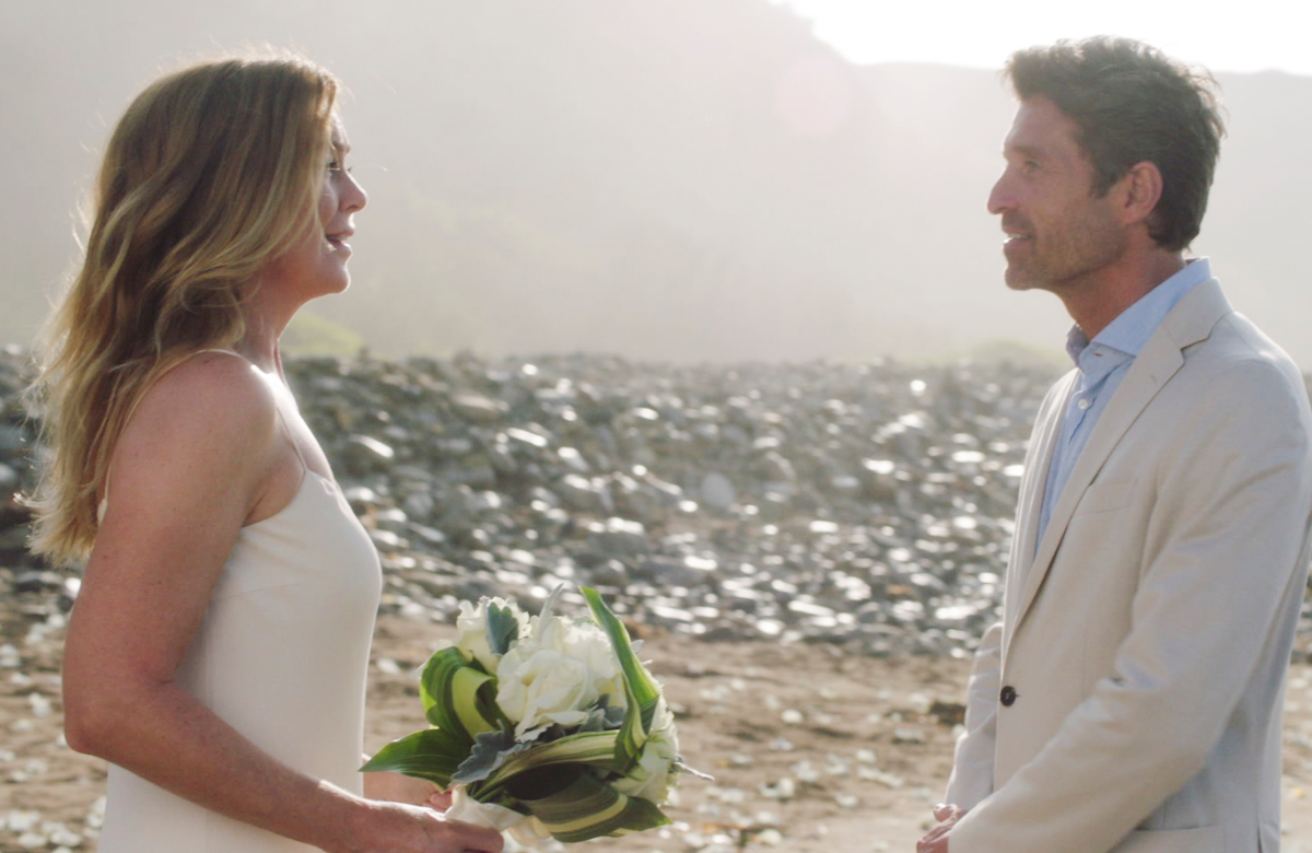 Meredith und Derek stehen sich am Strand gegenüber