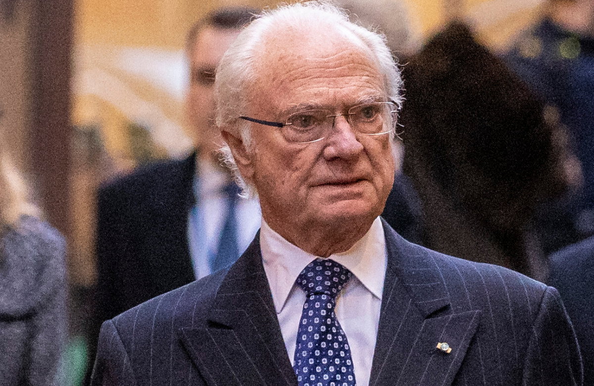 König Carl Gustaf von Schweden guckt ernst