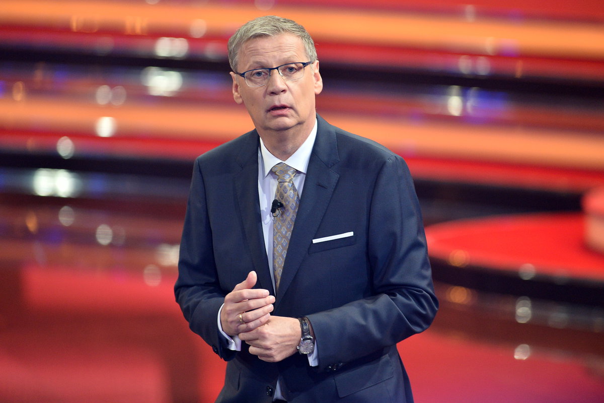 Günther Jauch schaut geschockt