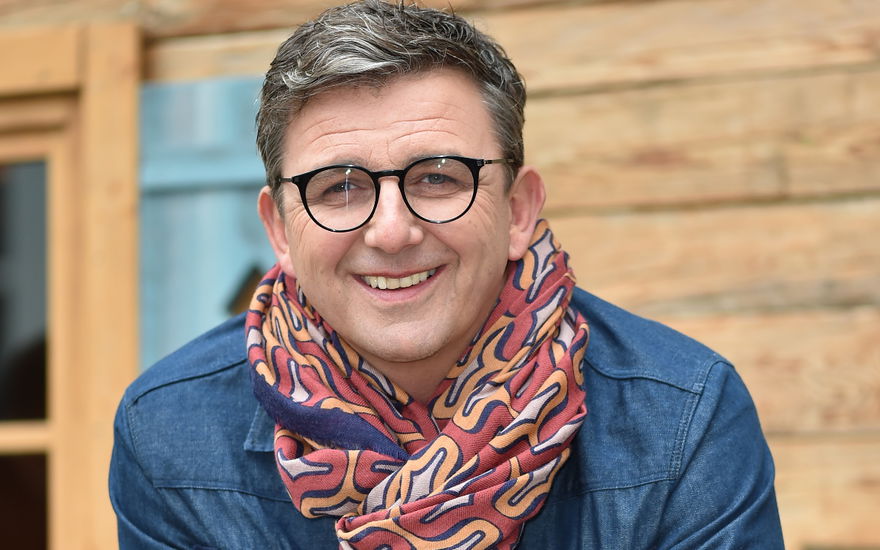 Hans Sigl: Kinder, Ehefrau & Co. - Alle Infos über den "Bergdoktor"-Star
