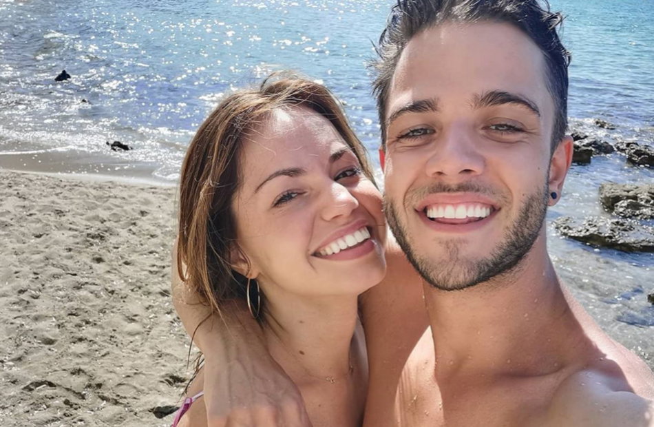 Christina und Luca Hänni strahlen in die Kamera.
