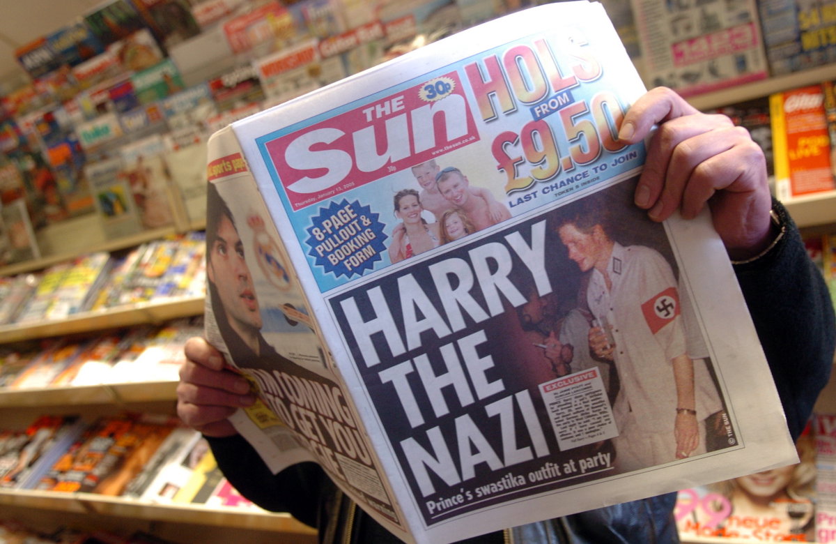Prinz Harrys Nazi-Kostüm in der Zeitung "The Sun" (2005)