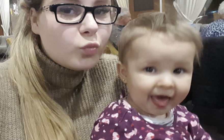 Calantha Wollny macht ein Selfie mit Tochter Cataleya