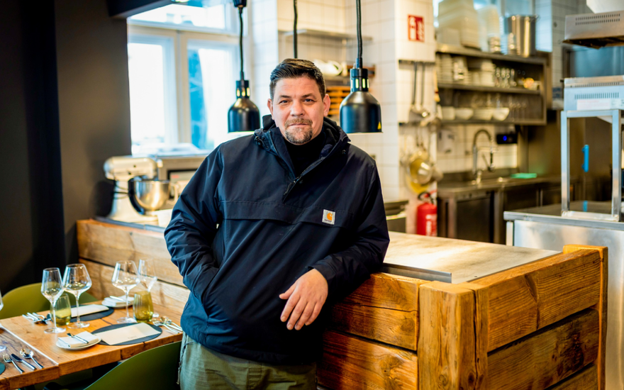Tim Mälzer bei "Kitchen Impossible"