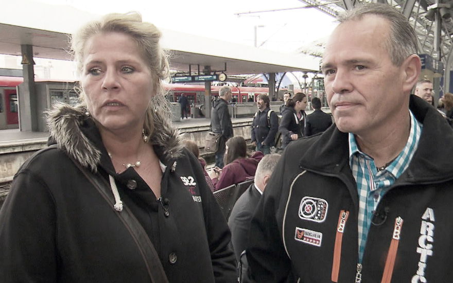 Silvia Wollny und Harald Elsenbast am Bahnhof.