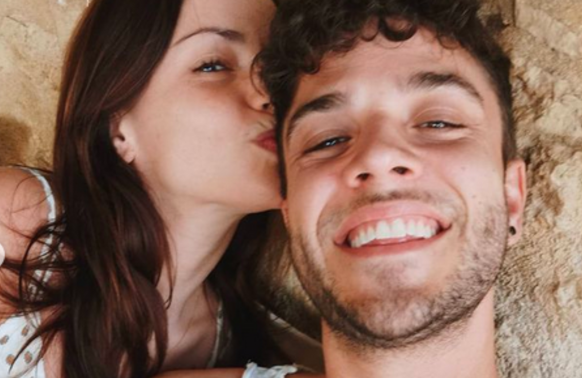 Christina Hänni gibt Luca einen Kuss