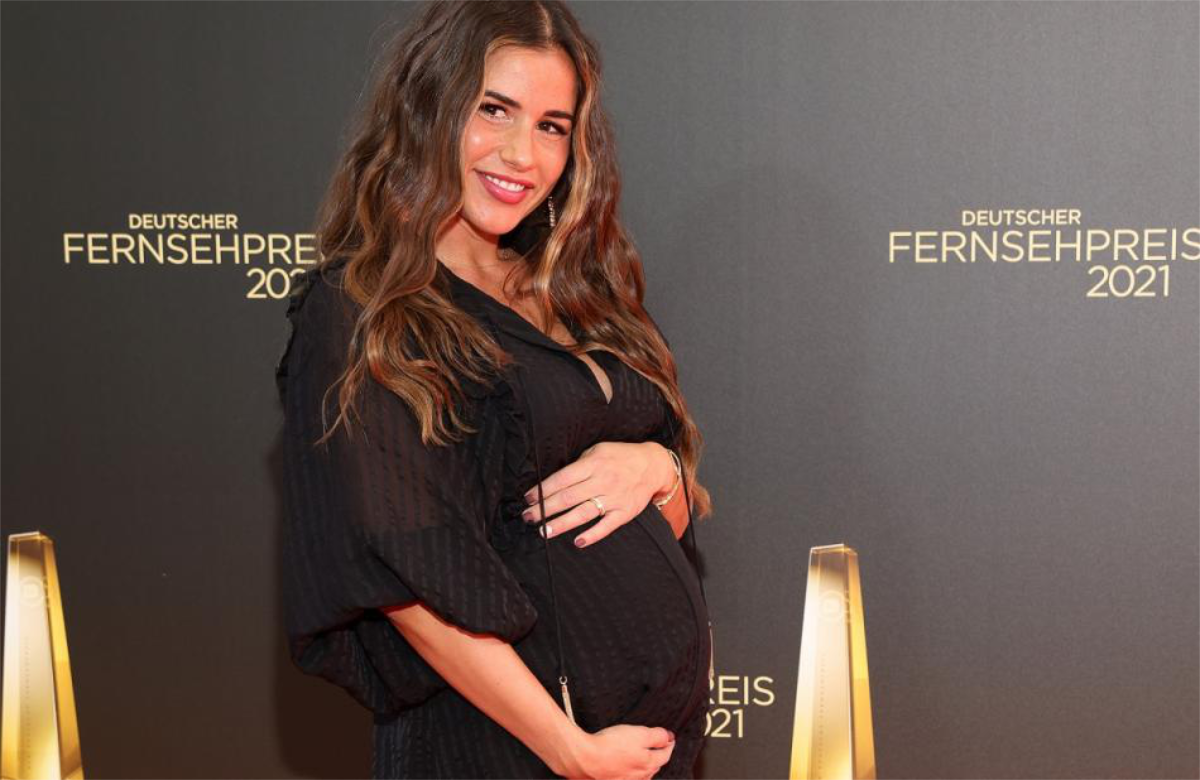 Sarah Engels mit Babybauch