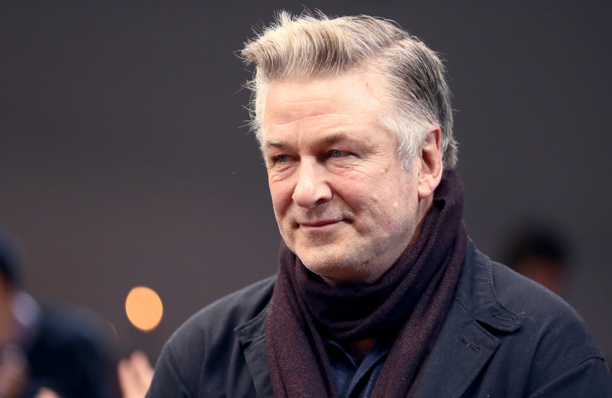 Alec Baldwin mit Schal
