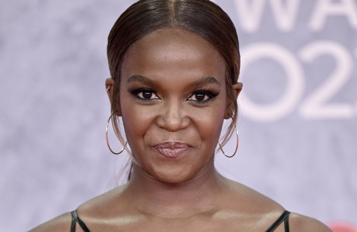Oti Mabuse lächelt