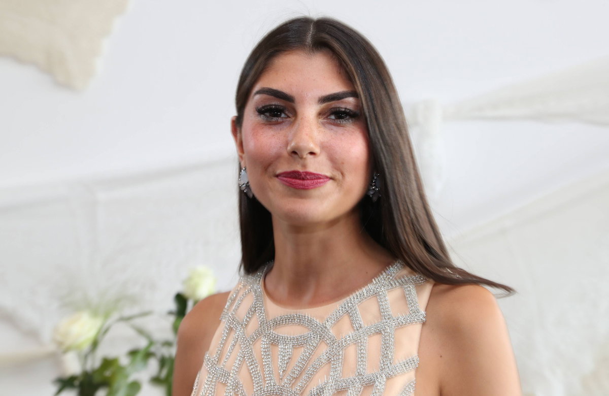 Yeliz Koc lächelt in die Kamera