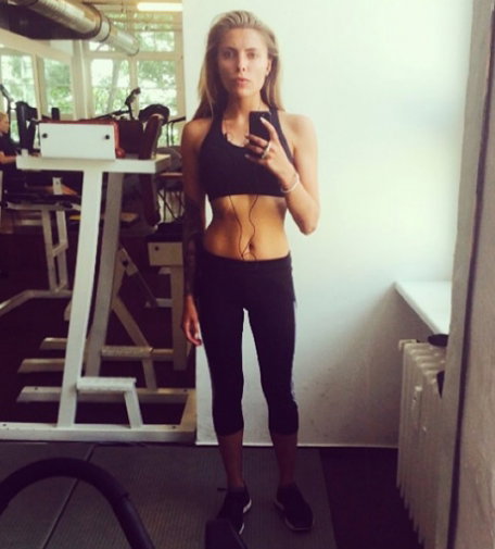 Dieses Mager-Fitness-Selfie von Sophia Thomalla löste bei ihren Fans Bestürzung aus