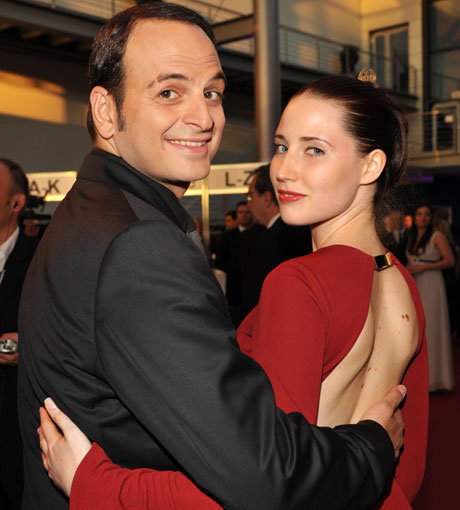 "Was guckst du?" Comedian Kaya Yanar und Josephine Rosen