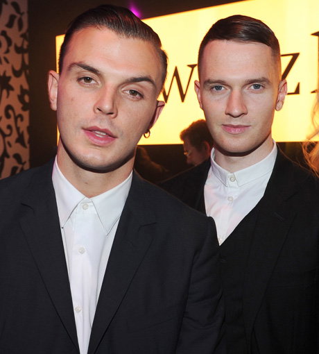 "Wir hatten einen Achter", verrieten die beiden Jungs von der Band Hurts. Auf Tour haben sie wilde Orgien und lassen es richtig krachen