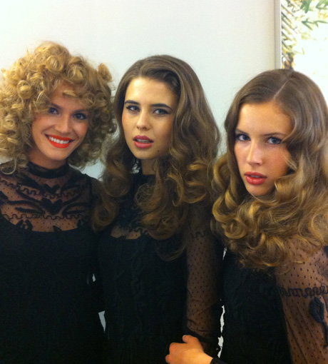 Die drei Models bei der Präsentation der neuen Pflegelinie im Hamburger Flagshop Salon "Sevensenses"
