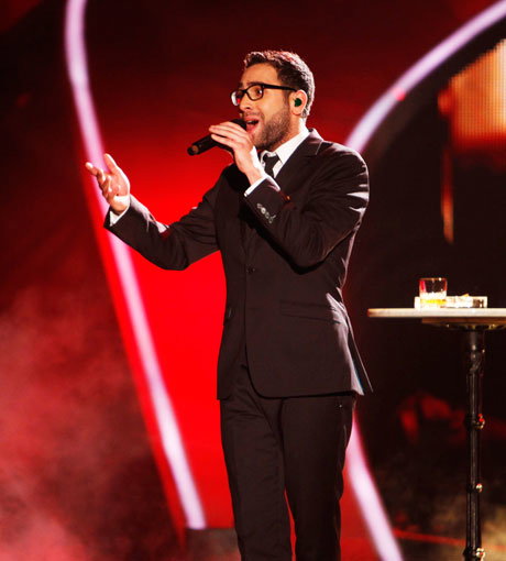 James setzte sich gegen seinen Duell-Partner Raffa Shira mit dem Song "Mr. Bojangles" durch
