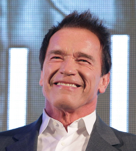 Arnie 'Governator' Schwarzenegger's Affäre mit der Haushälterin flog 2011 auf - das Enthüllungsbuch danach schrieb "er sei schlimmer als Tiger Woods"