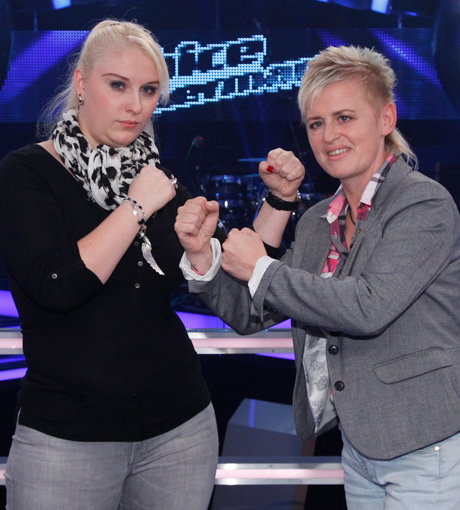 Brigitte vs. Marion mit "My Baby Just Cares For Me"