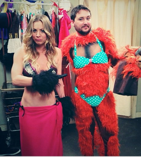 Kaley Cuoco lässt nach ihrem Brust-OP-Outing nackte Tatsachen sprechen