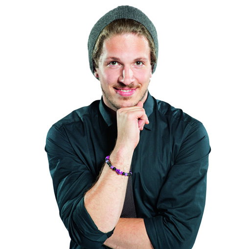 Die Live-Shows können beginnen: Alle Coaches haben ihre Teams komplett. OK! stellt alle Talente vor - startend mit Team Xavier und Jesper Jürgens , 25, aus Hamburg. Der Comiczeichner will mit Mütze, Schnauzer und Wuschelfrisur "The Voice" werden