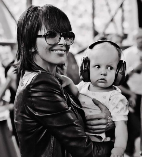 Nena mit Enkel Victor