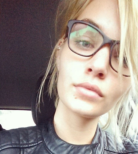 Auf diesem Foto ist das gut gebuchte Model Luisa Hartema kaum zu erkennen